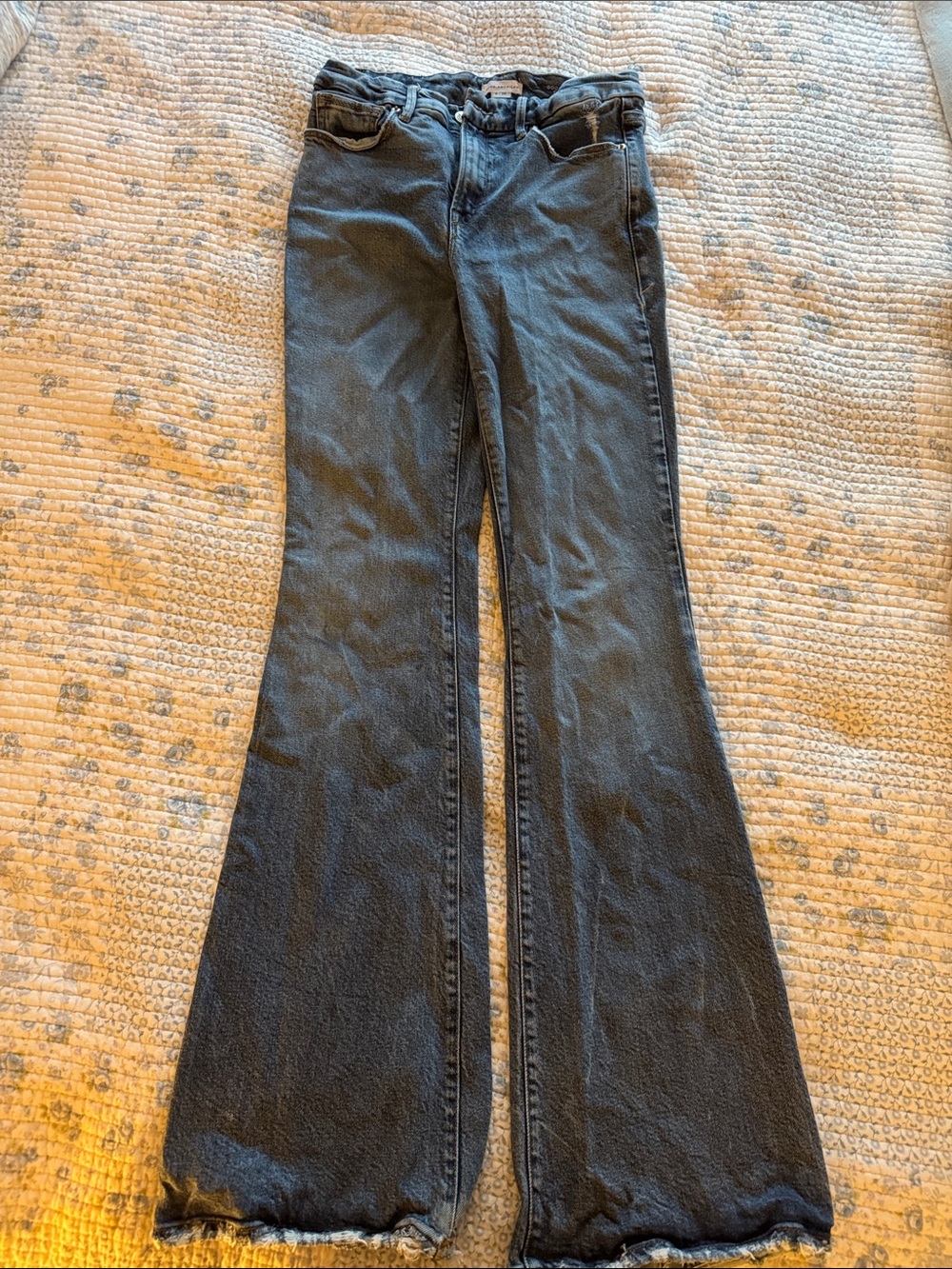 Good American Good Legs Flare Jeans - Mid Rise